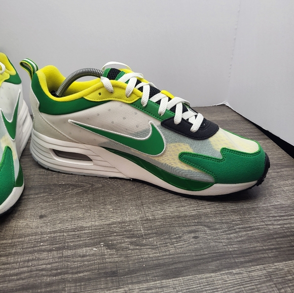 Nike Air Max Solo Oregon Ducks UNIVERSITY Of OREGON Men's Size 10.5 FZ4837-001 - Picture 3 of 8